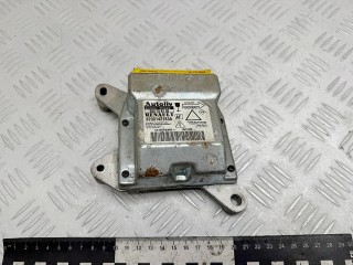 блок AirBag Renault Laguna 2 поколение 2002, 1.9 л., F9Q 750, дизель, МКПП, хетчбэк 5 дв., передний привод, 8200142183A, 550758700