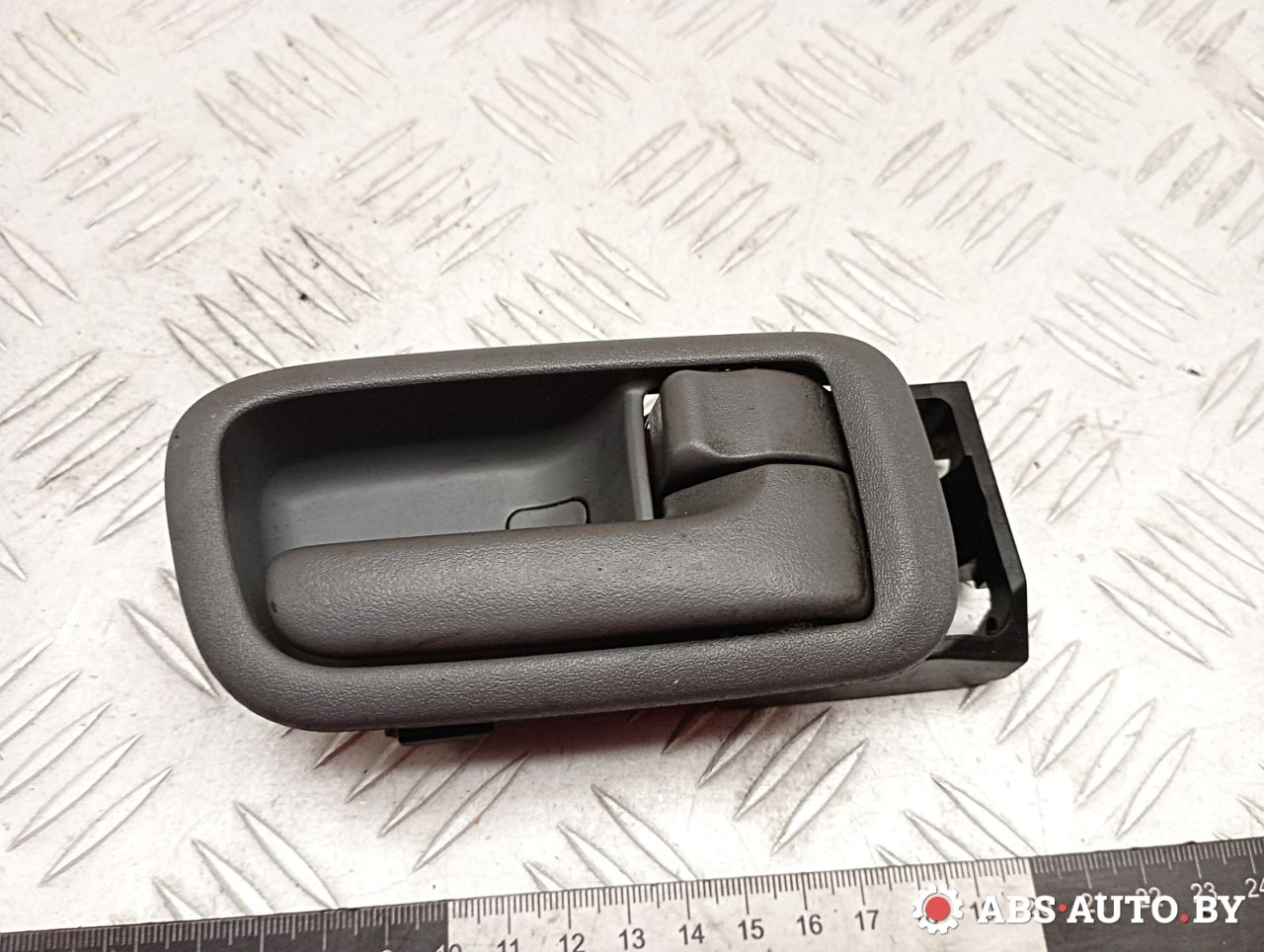 ручка внутренняя передняя правая Toyota RAV4 2 поколение (XA20) 2003, 2.0 л., 1CD-FTV, дизель, МКПП, внедорожник 5 дв. - фото №1