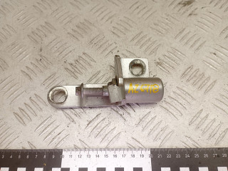 петля двери Ford Mondeo 4 поколение 2009, 6M21U22805AE