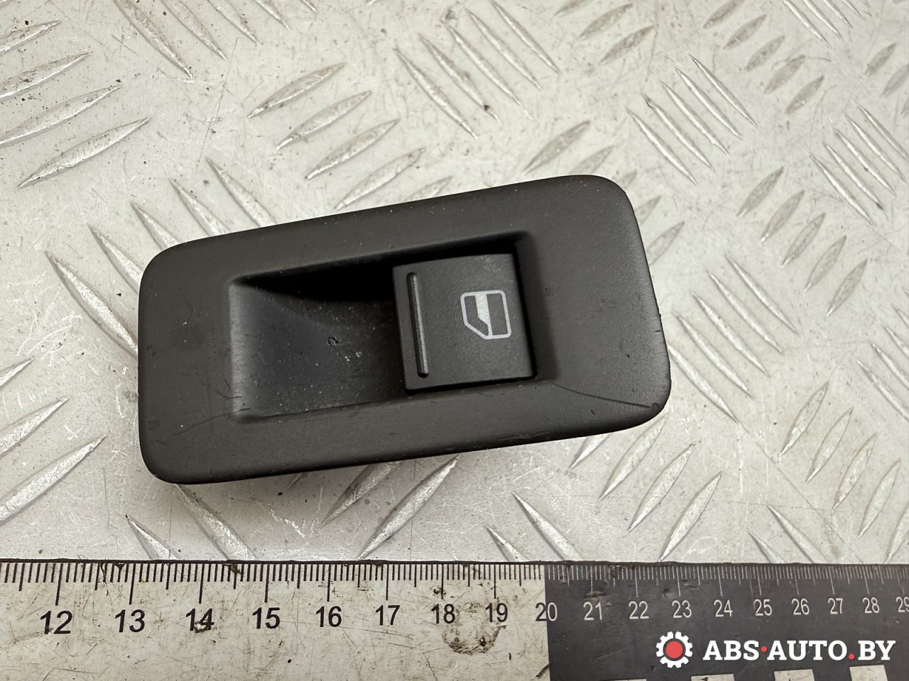 кнопка стеклоподъемника двери задней левой Volkswagen Touareg 1 поколение 2006, 3.0 л., BKS, дизель, АКПП, внедорожник 5 дв., полный привод, 7L6959851D, 7L6959855C - фото №1