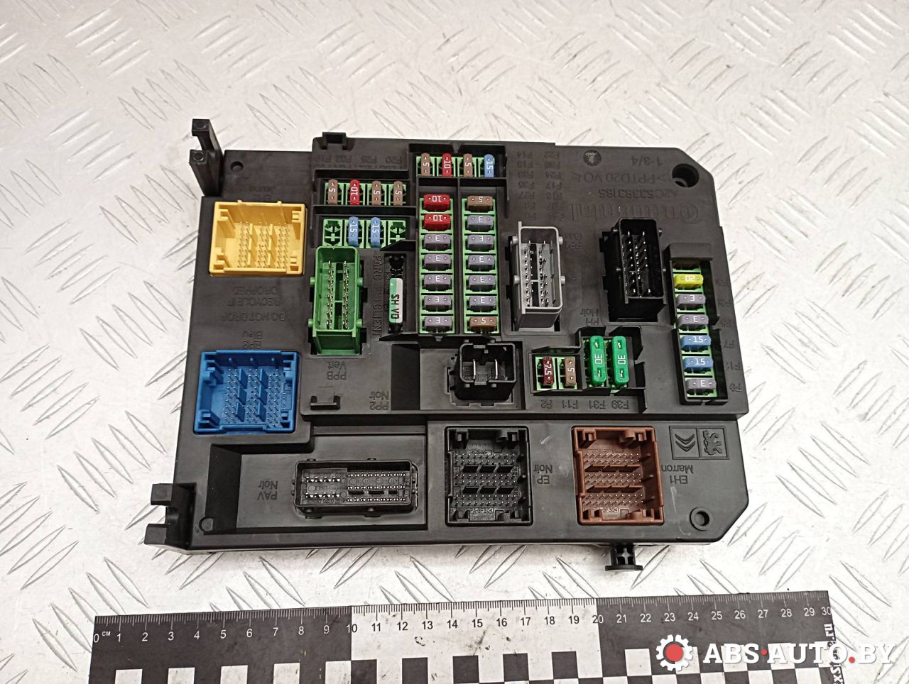 Блок BSI Peugeot 308 T9 2014, 1.6 л., дизель, МКПП, хетчбэк 5 дв., правый руль, 9806687880, S180204003B, A2C32427600 - фото №1