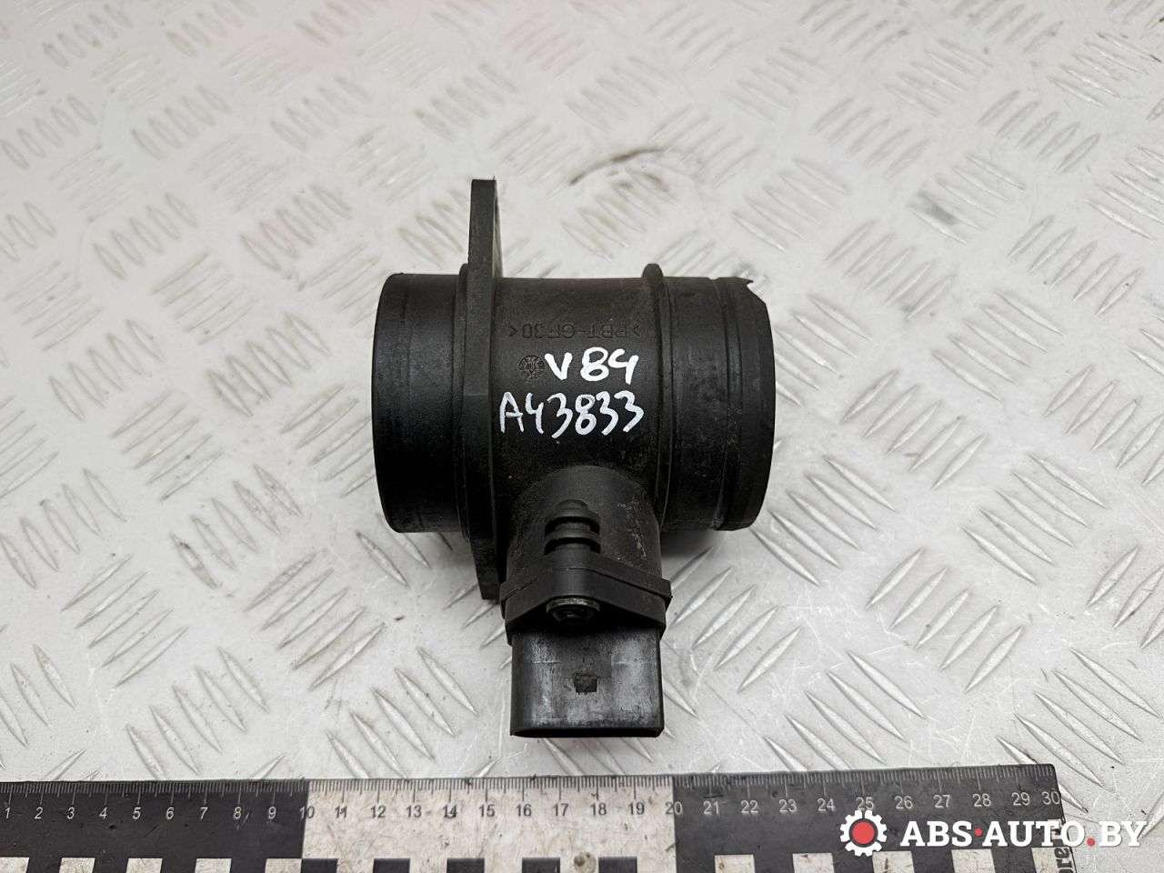 расходомер воздуха Volkswagen Bora 1 поколение 2000, 1.9 л., дизель, МКПП, седан, 950121, 0280217121, 06A906461, 0280217122, 0281002757, 0986280202, 181491, MF001, 101284, 1051396, 1384275, 1428448, 95VW12B529BB, 95VW12B529BC, RM95VW12B529BB, E8032, 950001, EFM0010RL, 86011, 213719611010, AMM19611, AMM19691, MAB008, MF21035, MAF10059, FB7121B, FB7121W, FB8121W, 038906461C, A2C59513178 - фото №1