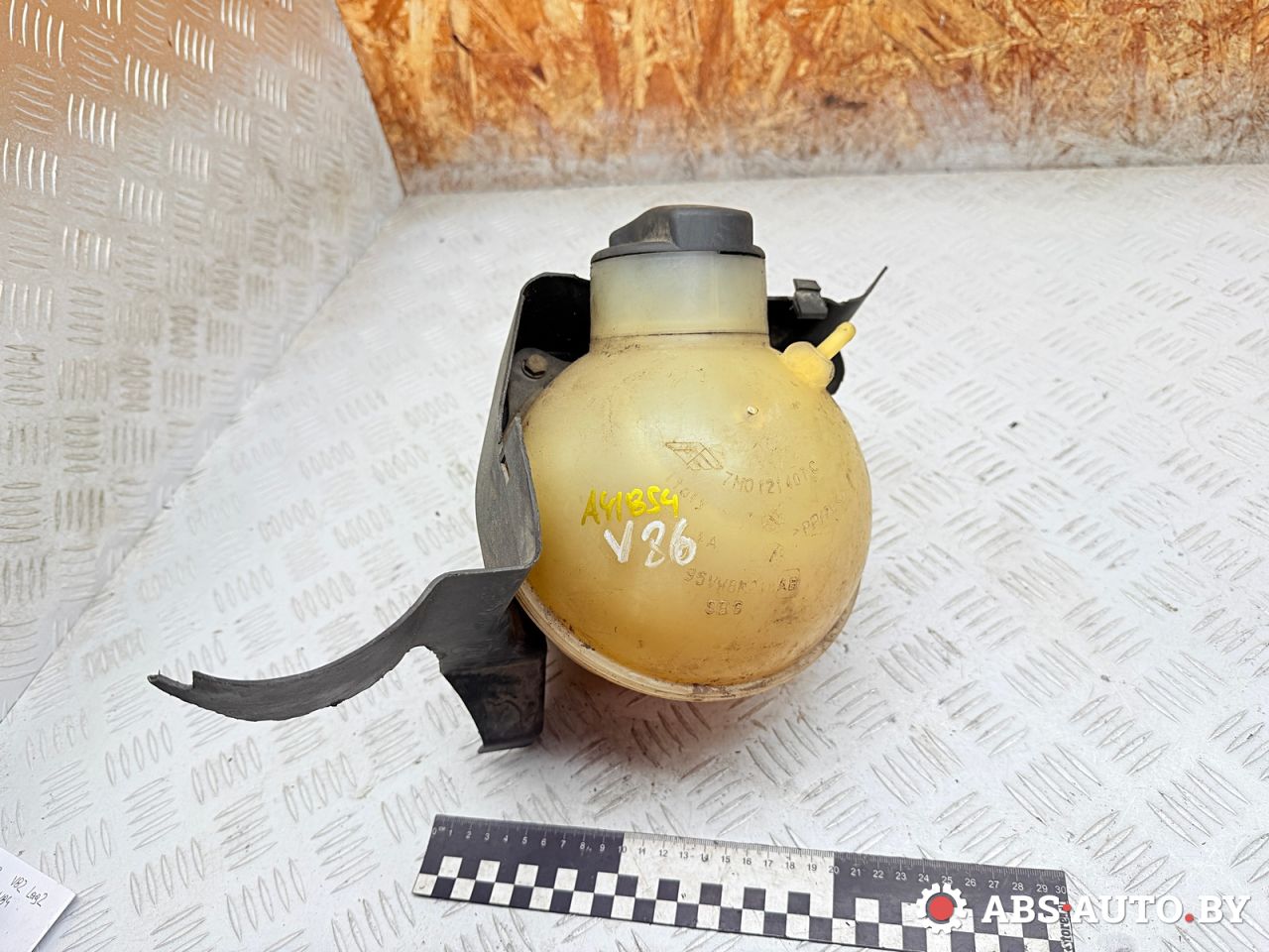 бачок расширительный Ford Galaxy 1 поколение 1998, 1.9 л., дизель, МКПП, минивэн, 7M0121407C, 95VW8K218AB - фото №1