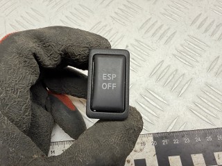 Кнопка антипробуксовочной системы (ABS/ESP) Nissan Primera P12 2002, 2.2 л., YD22DDT, дизель, МКПП, седан