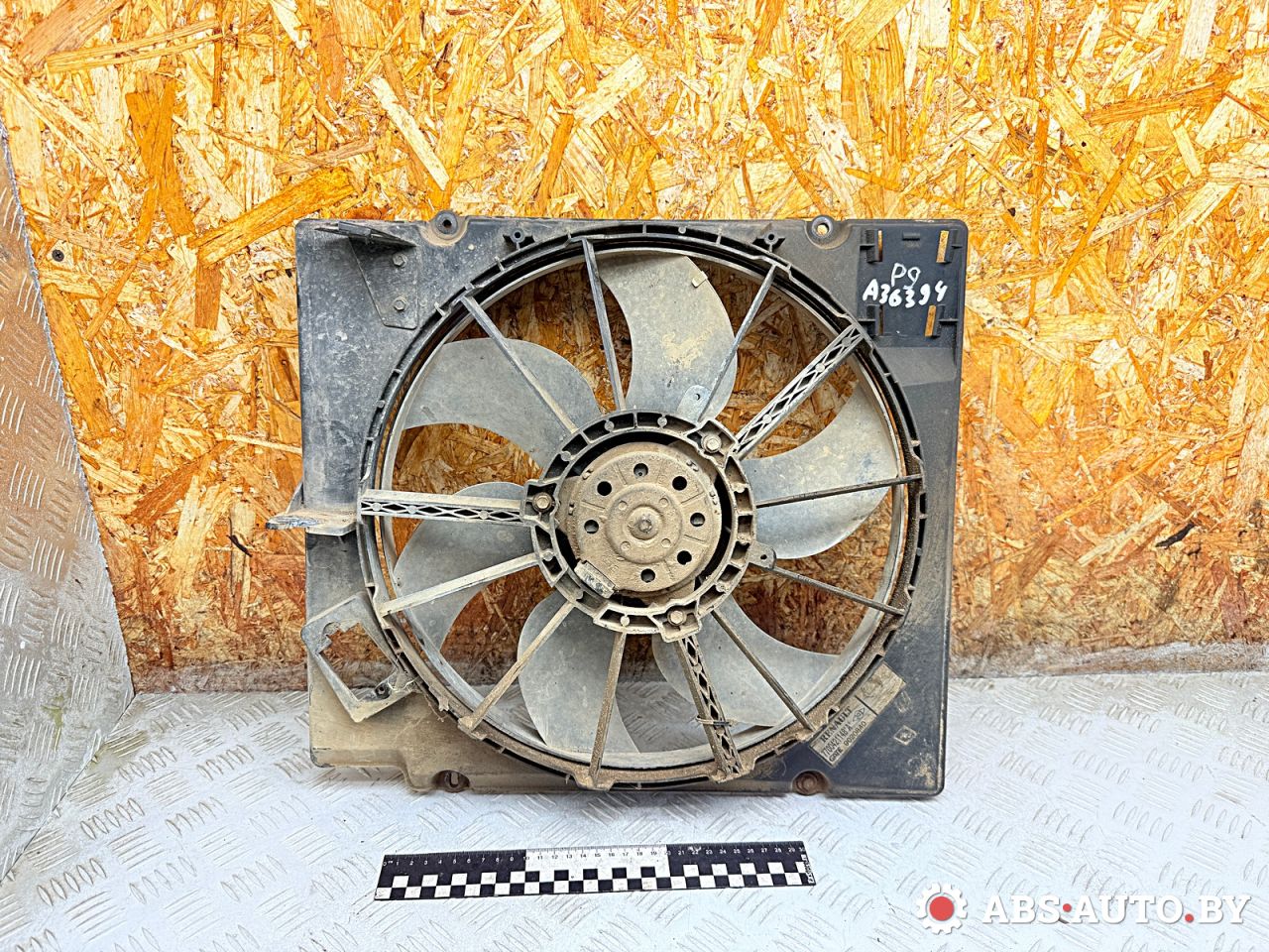 вентилятор радиатора Renault Scenic 1 поколение 1997, 2.0 л., F3R 796, бензин, МКПП, 8240240, 9020840, 7700421148A - фото №1