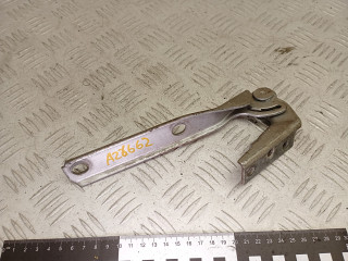 петля капота правая Volkswagen Passat B5 [рестайлинг] 2004, 1.9 л., дизель, МКПП, универсал, 3B0823302A