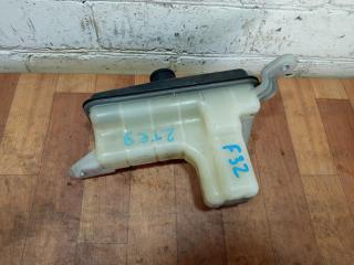 бачок расширительный Toyota RAV4 3 поколение (XA30) 2006, 2.2 л., дизель, МКПП, внедорожник 5 дв., 1647026120