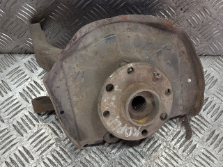 ступица передняя левая Opel Corsa A 1992