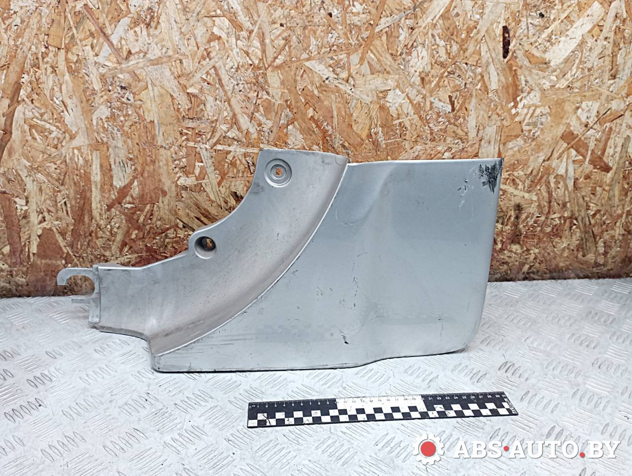 накладка двери (крышки) багажника Toyota RAV4 3 поколение (XA30) 2008, 2.2 л., D-4D, 2AD-FTV, дизель, МКПП, внедорожник 5 дв., 768054201020, 7680542010 - фото №1