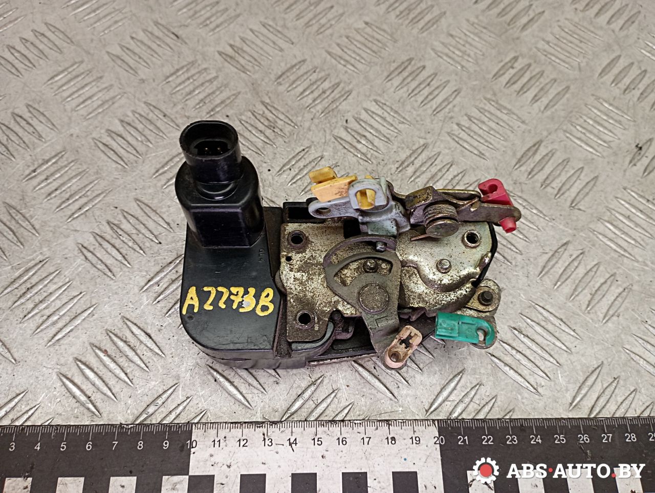 замок двери передней левой Chrysler Voyager 3 поколение 1998 - фото №1