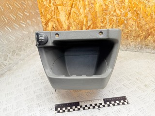 консоль салона Chrysler Voyager 4 поколение [рестайлинг] 2005, 2.8 л., ENR, дизель, АКПП, минивэн, 5009048, 5009049AA