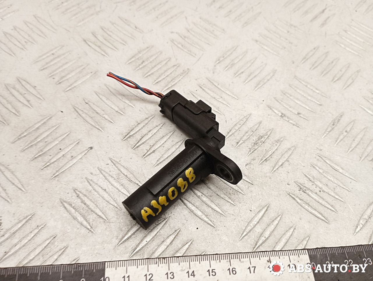 датчик коленвала Nissan Qashqai 1 поколение 2008, 1.5 л., K9K 282, дизель, МКПП, правый руль, 8200373588, 23731BC41A, 2375000Q0B, 2375000QAK, 8200187804, 8200434068, 8200691795, S119455001 - фото №1