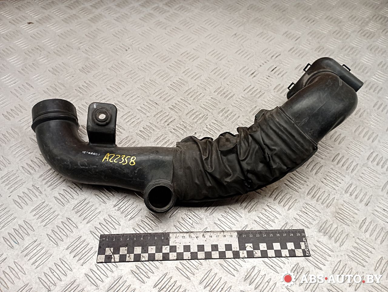 патрубок воздушного фильтра Kia Rio 2 поколение 2007, 1.5 л., дизель, 282101G000, 282101E000 - фото №1