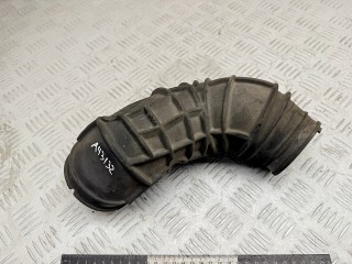 патрубок воздушного фильтра Saab 9-5 1 поколение [2-й рестайлинг] 2007, 1.9 л., дизель, МКПП, седан, 55558781