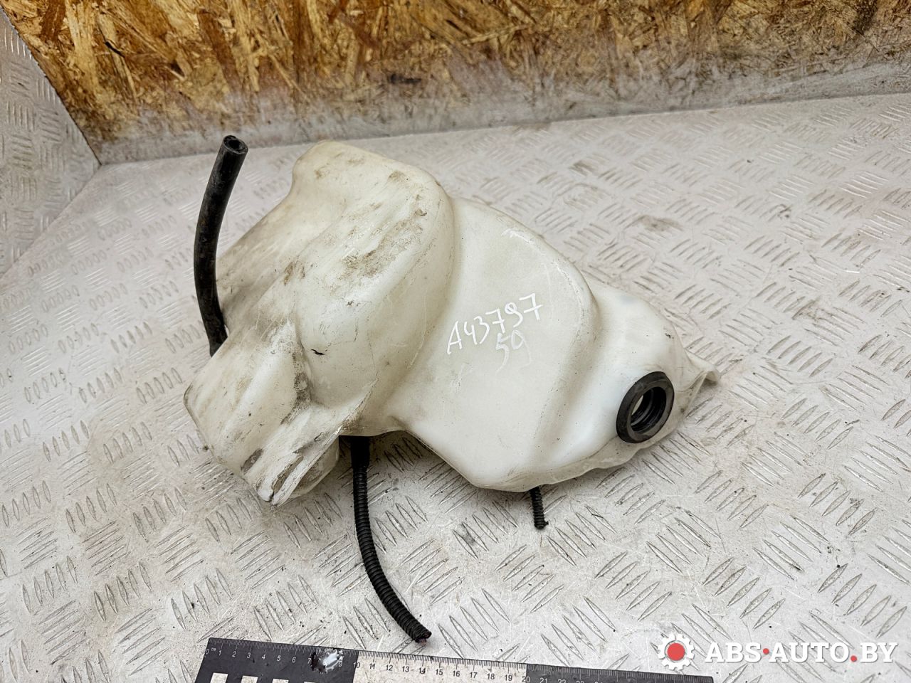 бачок омывателя Opel Insignia 1 поколение (A) 2011, 2.0 л., A 20 DTH, дизель, МКПП, седан, 401140137, 13240935 - фото №1