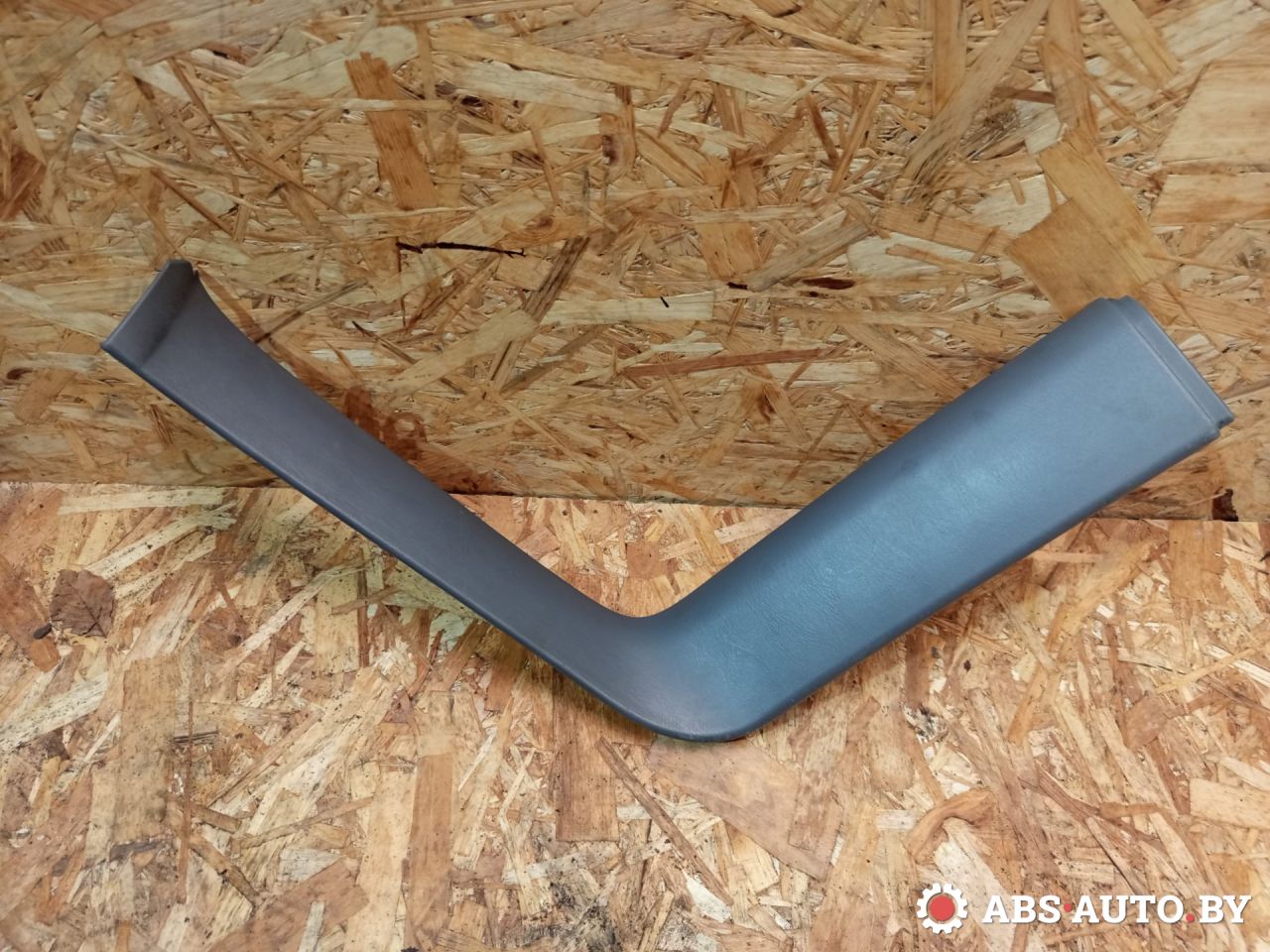 обшивка крышки багажника Toyota RAV4 2 поколение (XA20) 2003, 2.0 л., 1CD-FTV, дизель, МКПП, внедорожник 5 дв., 6793842020 - фото №1