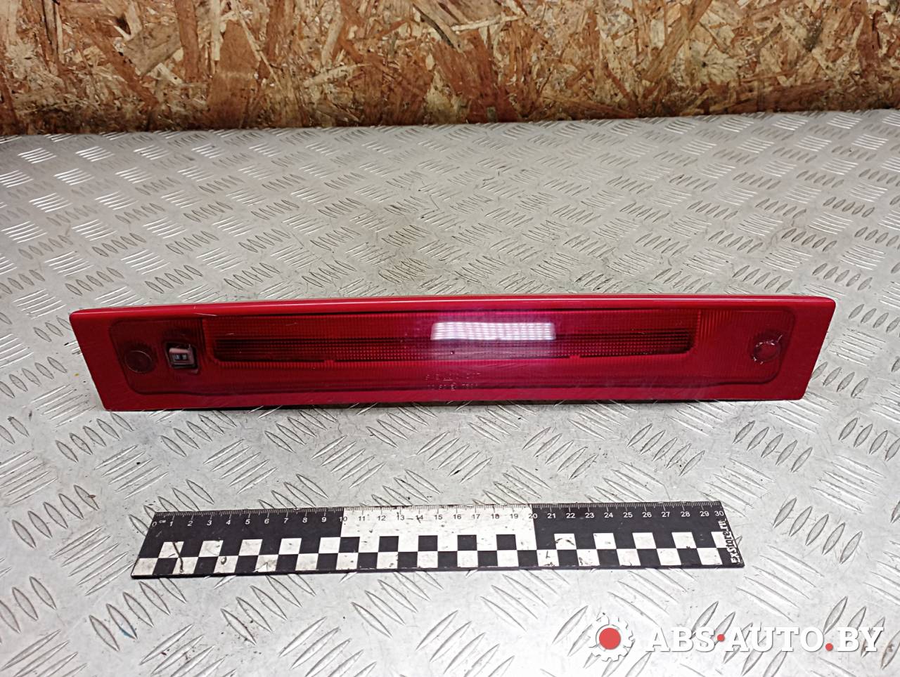 дополнительный стоп-сигнал Volvo XC90 1 поколение 2005, 2.4 л., D 5244 T, дизель, АКПП, внедорожник 5 дв., полный подключаемый привод, правый руль, 9483947 - фото №1