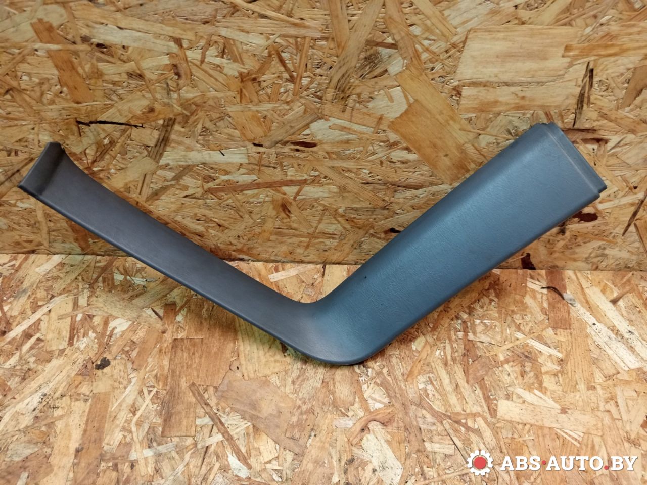 обшивка крышки багажника Toyota RAV4 2 поколение (XA20) 2003, 2.0 л., 1CD-FTV, дизель, МКПП, внедорожник 5 дв., 6793842020 - фото №1