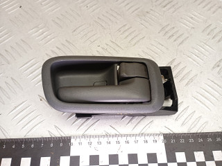ручка внутренняя задняя правая Toyota RAV4 2 поколение (XA20) 2003, 2.0 л., 1CD-FTV, дизель, МКПП, внедорожник 5 дв.