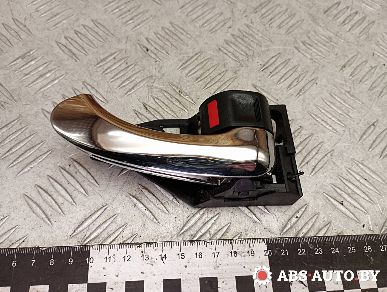 ручка внутренняя передняя правая Toyota RAV4 3 поколение (XA30) 2008, 2.2 л., D-4D, 2AD-FTV, дизель, МКПП, внедорожник 5 дв. - фото №1