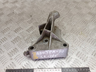 кронштейн КПП Opel Vectra B 1996, 1.6 л., бензин, 90497583