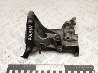 кронштейн генератора Citroen C4 Picasso 1 поколение 2009, 1.6 л., 9HZ (DV6TED4), дизель, АКПП, правый руль, 9685991680