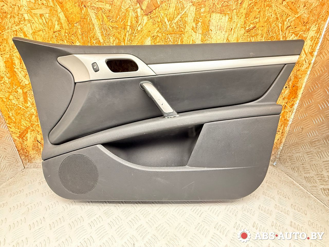 обшивка двери передняя правая Peugeot 407 1 поколение 2007, 2.2 л., дизель, универсал - фото №1