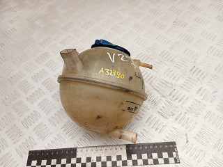 бачок расширительный Volkswagen Caddy 3 поколение 2008, 1.9 л., BLS, дизель, АКПП, 1K0121407A