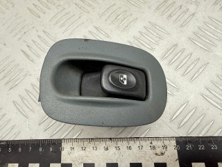 кнопка стеклоподъемника двери Renault Scenic 1 поколение 1998, 2.0 л., бензин, МКПП, минивэн, 838099G, 7700836270