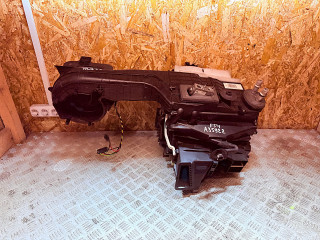 отопитель в сборе (печка) Peugeot 5008 1 поколение 2013, 1.6 л., дизель, робот, правый руль, 9673831480, W9052004, Z5509001, Y2844001, 52387190