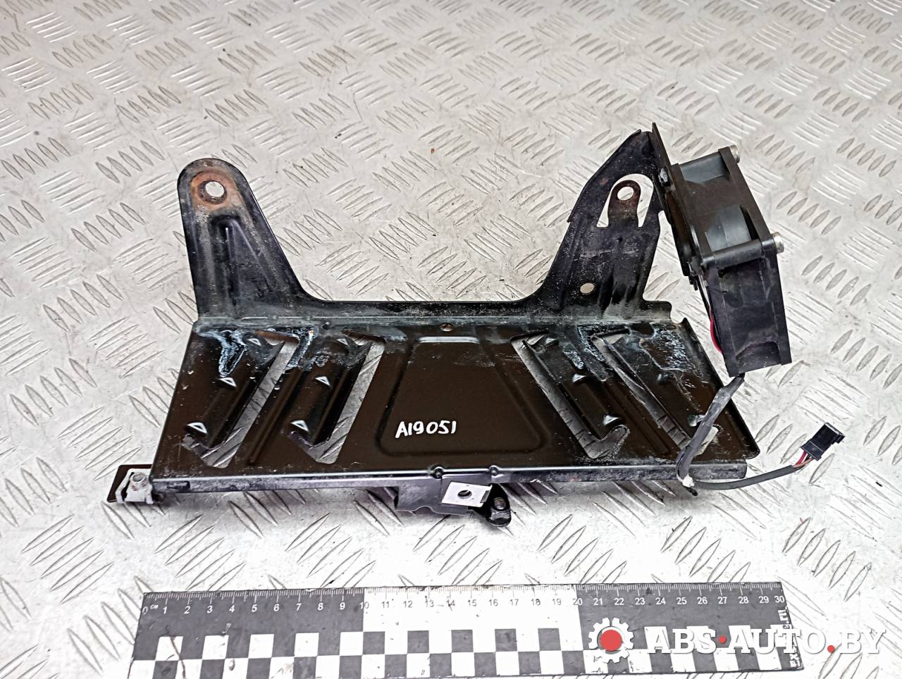 вентилятор охлаждения отсека электроники BMW 7 серия F01/F02 F01 2009, 4.4 л., бензин, АКПП, 65156983075, AX6983075, 65159153135 - фото №1