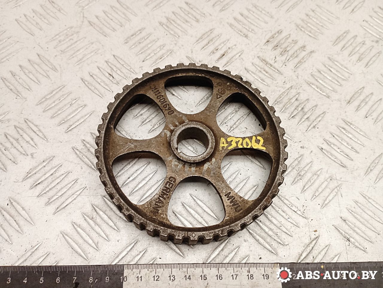 шкив распредвала Volkswagen Golf 3 поколение 1995, 1.8 л., бензин, 049109111A, 049109111C, 049109111, 049109111B - фото №1