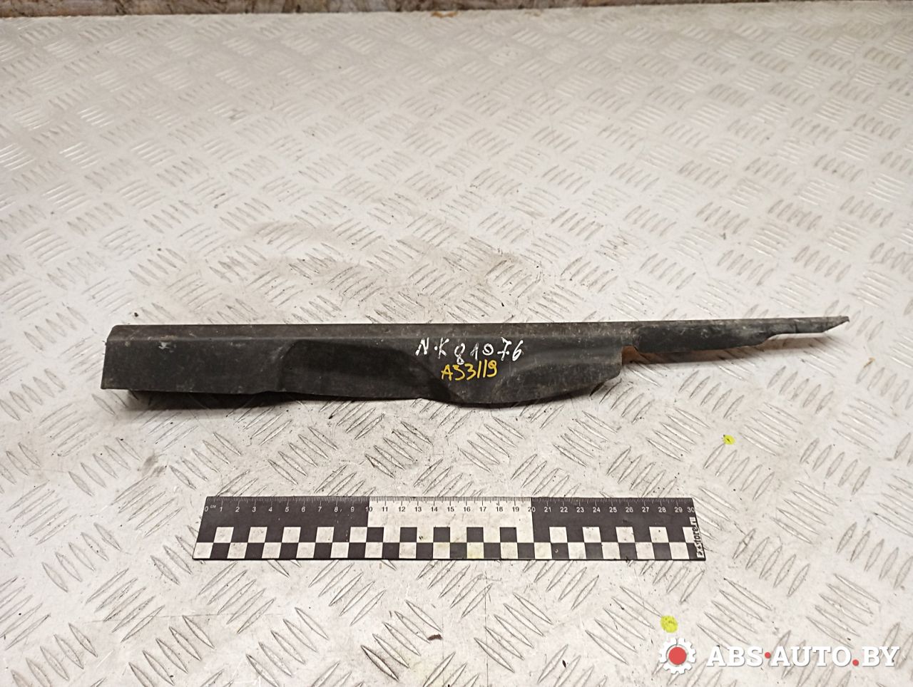 пыльник переднего крыла Nissan Qashqai 1 поколение 2008, 1.5 л., K9K 282, дизель, МКПП, правый руль, 66898JD000 - фото №1