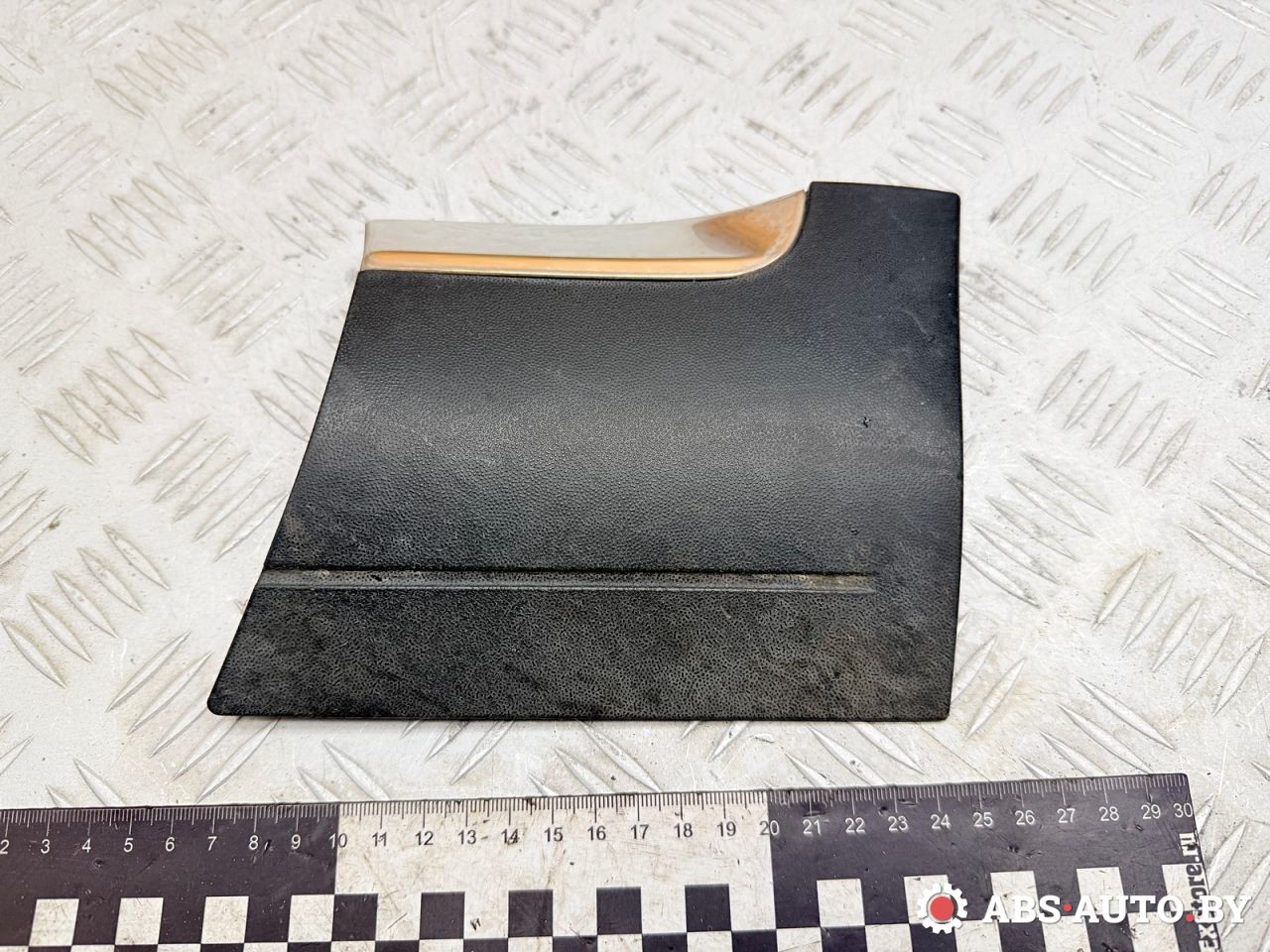 молдинг крыла Volkswagen Touareg 1 поколение 2006, 3.0 л., BKS, дизель, АКПП, внедорожник 5 дв., полный привод, 7L6854960A, 7L6854960B - фото №1