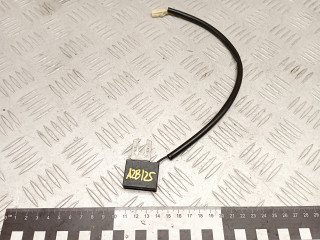 конденсатор Toyota RAV4 2 поколение (XA20) 2003, 2.0 л., 1CD-FTV, дизель, МКПП, внедорожник 5 дв., 9098005348