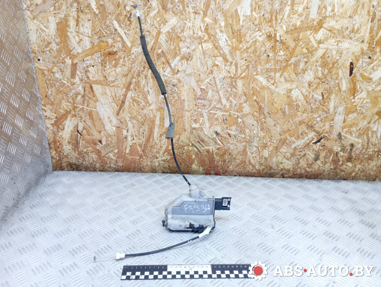 замок двери задней правой Peugeot 5008 1 поколение 2011, 1.6 л., дизель, МКПП, передний привод, PSA732301, A04107 - фото №1