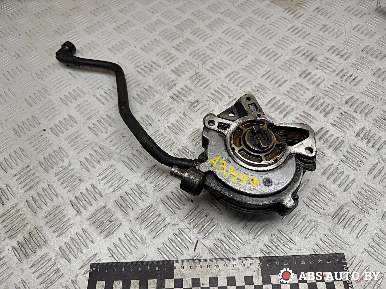 насос вакуумный Volkswagen Touareg 1 поколение 2006, 2.5 л., BAC, дизель, МКПП, внедорожник 5 дв., 070145209H, 070145209F, 070145209J - фото №1