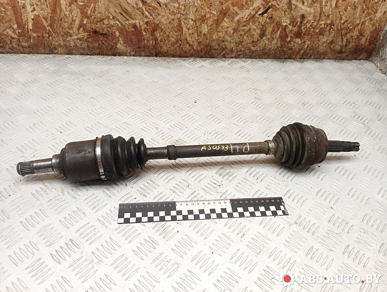 полуось передняя левая (приводной вал, ШРУС) Fiat Punto 1 поколение 1998, 1.2 л., бензин, МКПП, хетчбэк 3 дв., 7739015 - фото №1