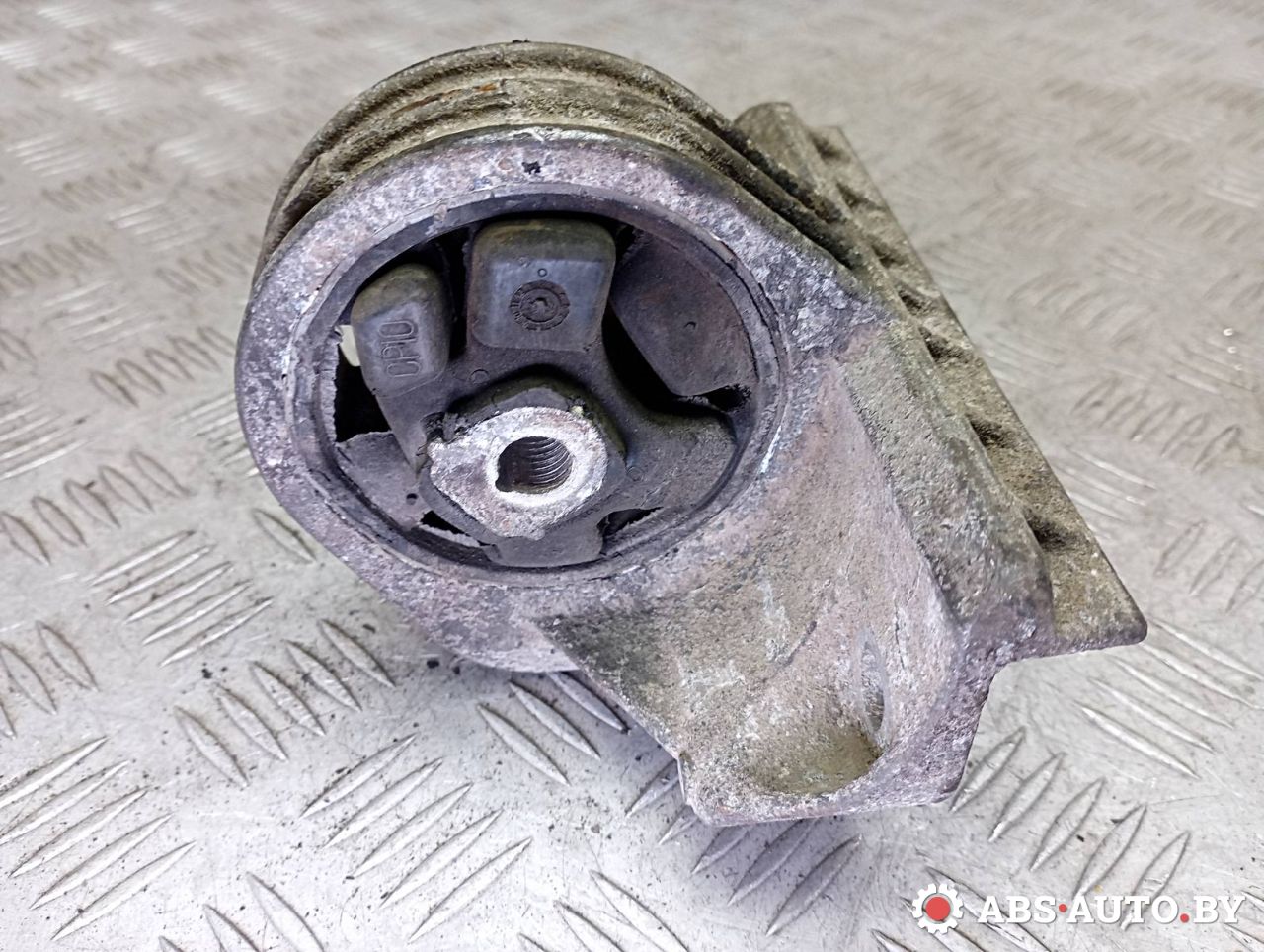 подушка крепления двигателя Renault Megane 1 поколение 1998, 1.6 л., бензин, 7700804163, 7700413088 - фото №1