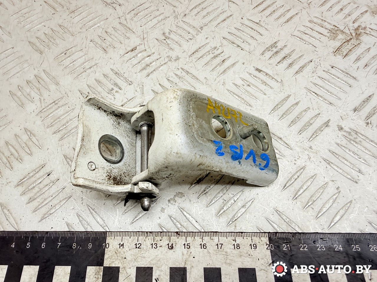петля двери Peugeot 3008 1 поколение 2012, 1.6 л., 9HR (DV6C), дизель, робот, 9035AZ - фото №1