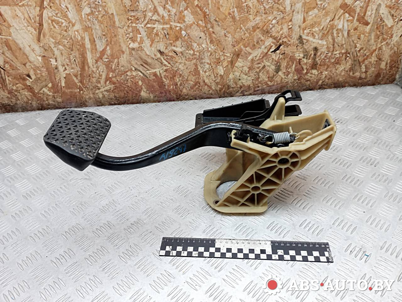 педаль тормоза BMW 7 серия F01/F02 F01 2009, 4.4 л., бензин, АКПП, 35116782665, 9144253 - фото №1