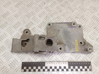 кронштейн генератора Volkswagen Golf 4 поколение 2005, 1.9 л., дизель, 038903143R