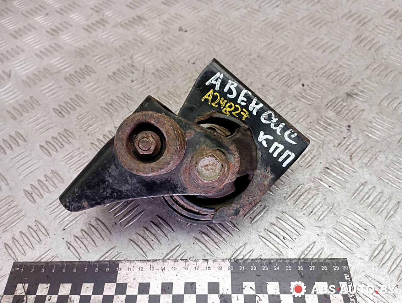 подушка крепления КПП Toyota Avensis 2 поколение (T250) 2006, 2.0 л., дизель, AV84706 - фото №1