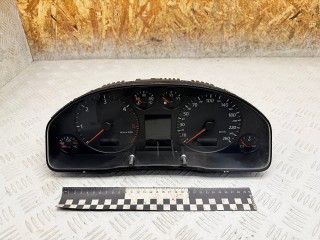 щиток приборов (приборная панель) Audi A6 4B/C5 2000, 2.5 л., AKE, дизель, МКПП, полный привод, 4B0920931B, 88311285