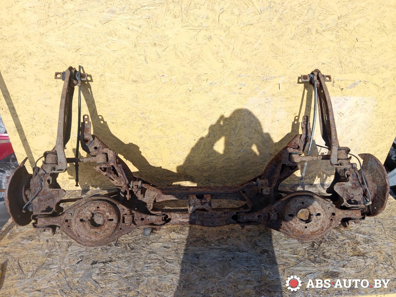 балка подвески задняя Mazda 6 GG 2003, 2.0 л., бензин, МКПП, правый руль - фото №1