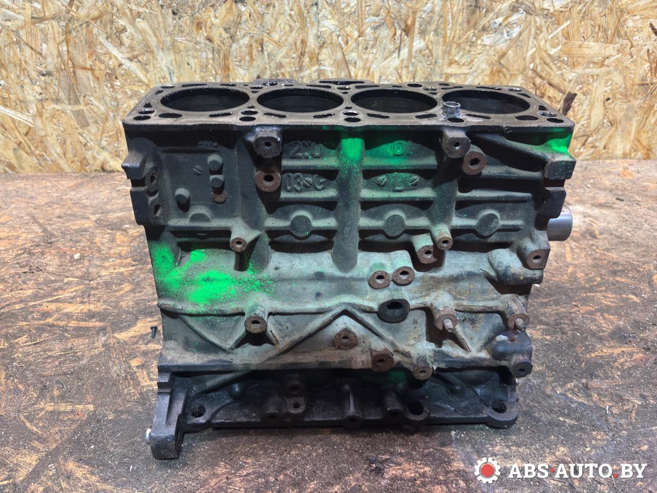 блок цилиндров Skoda Superb 2 поколение 2008, 2.0 л., дизель, BMP, BMP126223 - фото №1