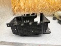 полка аккумулятора Citroen C3 1 поколение 2003, 1.4 л., 8HY (DV4TED4), дизель, МКПП, передний привод, 9638079380 - фото №3