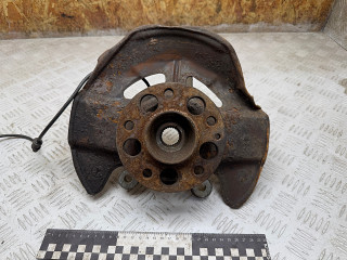 ступица передняя правая Mercedes-Benz B-Класс W245 2006, 1.5 л., M 266.920, бензин, МКПП, правый руль, A1693370145, A1693300620, A1693300820, A1695401117