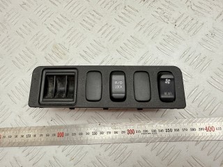 кнопка (выключатель) Mitsubishi Pajero 3 поколение 2002, 3.2 л., дизель, МКПП, внедорожник 3 дв., полный привод, 24040