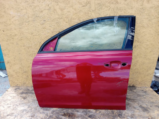 дверь передняя левая Peugeot 308 T9 2014, 1.6 л., дизель, МКПП, хетчбэк 5 дв., правый руль